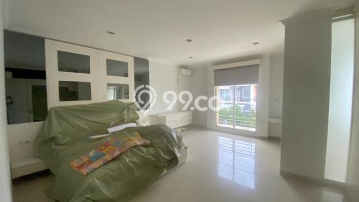 Rumah 4 KT 4 KM di Kawasan Pantai Indah Kapuk, Jakarta Utara Rumah 4 KT 4 KM di Kawasan Pantai Indah Kapuk, Jakarta Utara