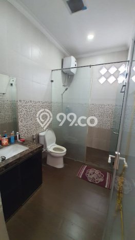 Dijual Rumah Luas Elegan Dengan View Eksklusif di Jelambar, Jakarta Barat Dijual Rumah Luas Elegan Dengan View Eksklusif di Jelambar, Jakarta Barat