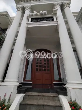 Siap Huni Rumah Mewah 6 Kamar di Kelapa Gading Dekat ke Mana Pun Siap Huni Rumah Mewah 6 Kamar di Kelapa Gading Dekat ke Mana Pun