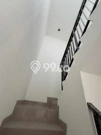Dijual Rumah Modern 3 KT di Pantai Indah Kapuk 2, Jakarta Utara Dijual Rumah Modern 3 KT di Pantai Indah Kapuk 2, Jakarta Utara