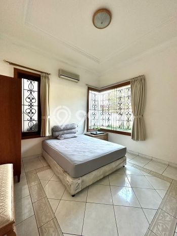 Dijual Rumah Premium dengan Fasilitas Sekitar Komplit di Kebon Jeruk, Jakarta Barat Dijual Rumah Premium dengan Fasilitas Sekitar Komplit di Kebon Jeruk, Jakarta Barat