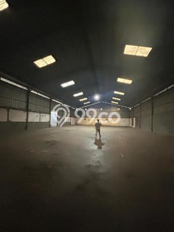 Unit Gudang Disewa Lokasi Cipondoh, Tangerang Spesifikasi Luas Bangunan 1400m2 Unit Gudang Disewa Lokasi Cipondoh, Tangerang Spesifikasi Luas Bangunan 1400m2