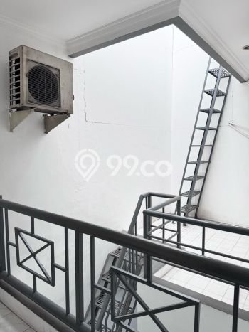 Rumah Elit Modern Tanpa Renovasi di Daan Mogot Jakarta Barat Rumah Elit Modern Tanpa Renovasi di Daan Mogot Jakarta Barat