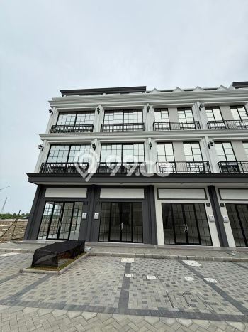 Ruko Dijual di Jakarta Utara LT 56m2 & LB 168m2 Lokasi Terbaik! Ruko Dijual di Jakarta Utara LT 56m2 & LB 168m2 Lokasi Terbaik!