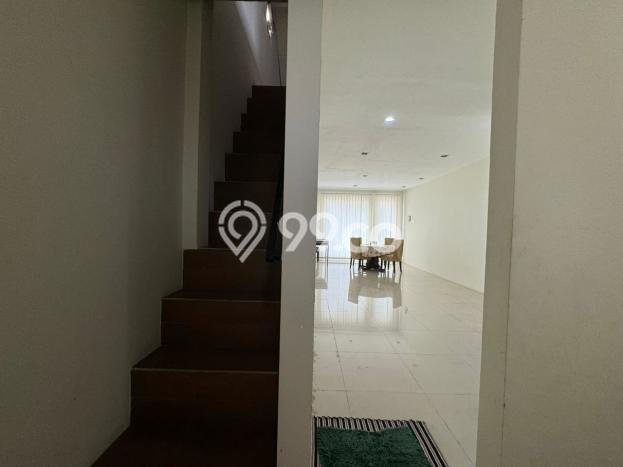 Disewakan Ruko di Kawasan Ramai Bintaro Luas 400m2 Disewakan Ruko di Kawasan Ramai Bintaro Luas 400m2
