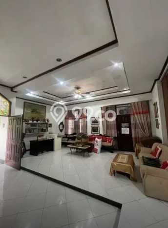Disewakan! Rumah 6 Kamar Tidur &
4 Kamar Mandi di Rawamangun, Jakarta Timur Disewakan! Rumah 6 Kamar Tidur &
4 Kamar Mandi di Rawamangun, Jakarta Timur