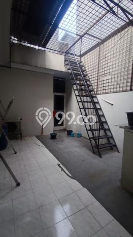 Dijual Rumah Luas Elegan Dengan View Eksklusif di Muara Karang, Jakarta Utara Dijual Rumah Luas Elegan Dengan View Eksklusif di Muara Karang, Jakarta Utara