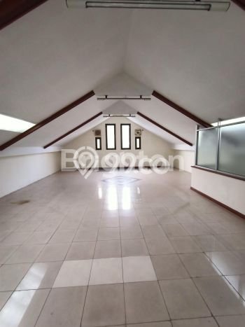Ruko Dijual di Bandung LT 200m2 & LB 450m2 Lokasi Terbaik! Ruko Dijual di Bandung LT 200m2 & LB 450m2 Lokasi Terbaik!