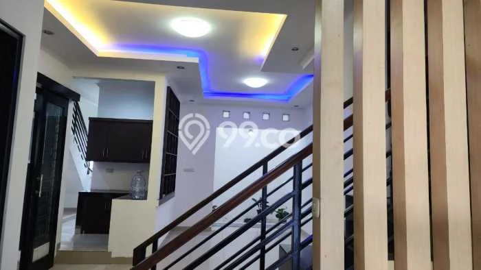 Lokasi strategis! Rumah siap huni disewakan di Buah Batu LB 125m2 Lokasi strategis! Rumah siap huni disewakan di Buah Batu LB 125m2