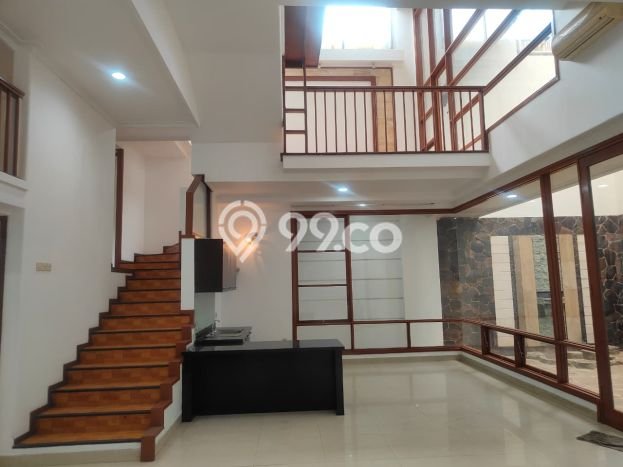 Ready to Use! Luxury House LT 200m2 Desain Modern di Singgasana Ready to Use! Luxury House LT 200m2 Desain Modern di Singgasana