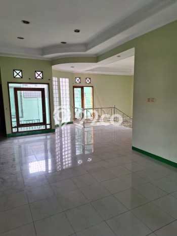 Rumah Bagus Siap Huni Di Batununggal Luas 300m2 Aman Rumah Bagus Siap Huni Di Batununggal Luas 300m2 Aman