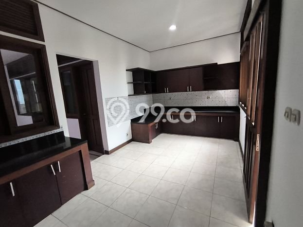 Disewakan segera rumah minimalis strategis 9 Kamar di Batununggal, Bandung Disewakan segera rumah minimalis strategis 9 Kamar di Batununggal, Bandung
