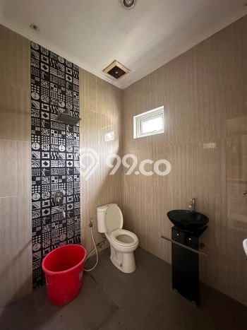 Komersial For Rent Kawasan , Luas 350m2m², Lokasi Strategis, Siap Usaha Komersial For Rent Kawasan , Luas 350m2m², Lokasi Strategis, Siap Usaha