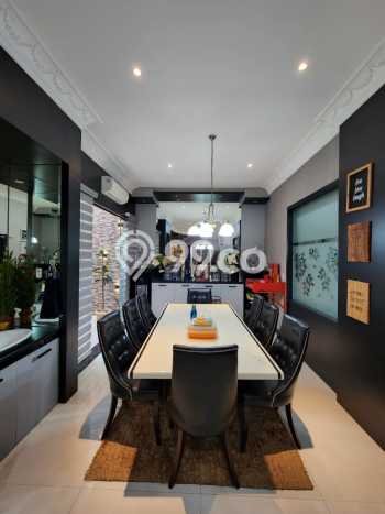 Rumah Bagus area Medan Tembung, Medan, LT 300m², Luas Bangunan 648m² Rumah Bagus area Medan Tembung, Medan, LT 300m², Luas Bangunan 648m²