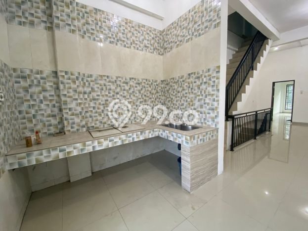 Ruko Kawasan Medan Sunggal, Luas 224m², Jalan Utama, Siap Operasional Ruko Kawasan Medan Sunggal, Luas 224m², Jalan Utama, Siap Operasional