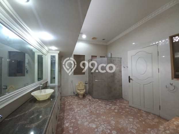 Rumah Berkualitas LT 312m2m² / LB 1056m2m² di Medan Polonia, Dekat Pusat Kota, Medan Rumah Berkualitas LT 312m2m² / LB 1056m2m² di Medan Polonia, Dekat Pusat Kota, Medan