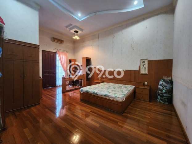 SIAP HUNI! Rumah Strategis area Medan Tembung, LT 500m² LB 1000m² SIAP HUNI! Rumah Strategis area Medan Tembung, LT 500m² LB 1000m²