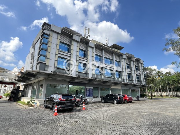 Untuk Dijual Ruko di Medan Polonia Medan LT 128m2 / LB 448m2 Untuk Dijual Ruko di Medan Polonia Medan LT 128m2 / LB 448m2