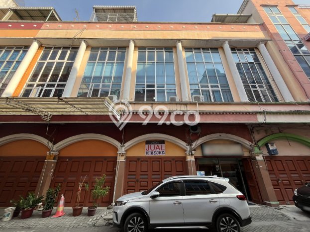 Ruko Kawasan Medan Maimun, Luas 420m2m², Pusat Bisnis, Mainroad Ruko Kawasan Medan Maimun, Luas 420m2m², Pusat Bisnis, Mainroad