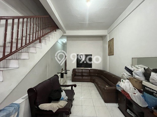 Ruko di Medan Timur, Luas 252m², Area Komersial, Lokasi Premium Ruko di Medan Timur, Luas 252m², Area Komersial, Lokasi Premium