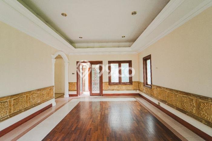 Vila Kawasan Medan Polonia, Dimensi 1600m2m², Kawasan Tenang untuk hunian Vila Kawasan Medan Polonia, Dimensi 1600m2m², Kawasan Tenang untuk hunian