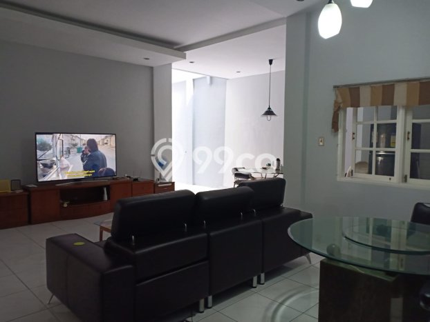 BISNIS POTENSIAL! Vila Kawasan Medan Polonia, Luas 350m², Prospek Menjanjikan BISNIS POTENSIAL! Vila Kawasan Medan Polonia, Luas 350m², Prospek Menjanjikan