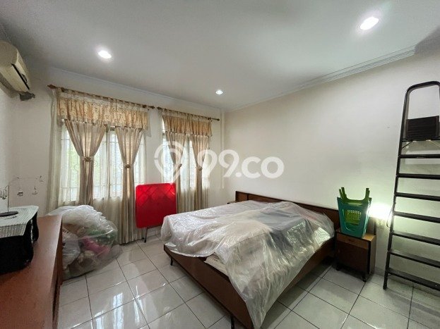 Ruko Usaha Dijual di Medan Barat Medan LT 128m2 & LB 294m2 Ruko Usaha Dijual di Medan Barat Medan LT 128m2 & LB 294m2