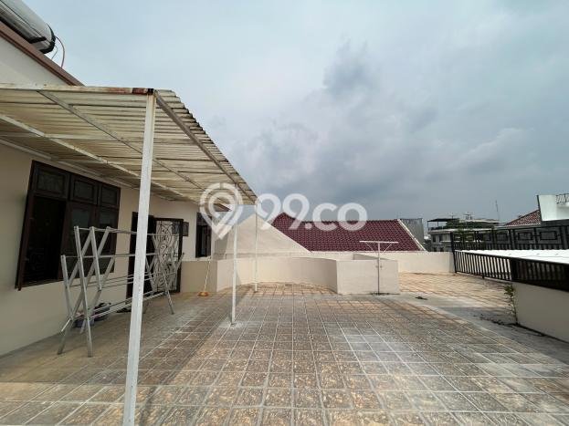 LOKASI TERBAIK! Vila di Medan Polonia, Ukuran 465m2m², Lokasi Premium dengan jalan bagus LOKASI TERBAIK! Vila di Medan Polonia, Ukuran 465m2m², Lokasi Premium dengan jalan bagus