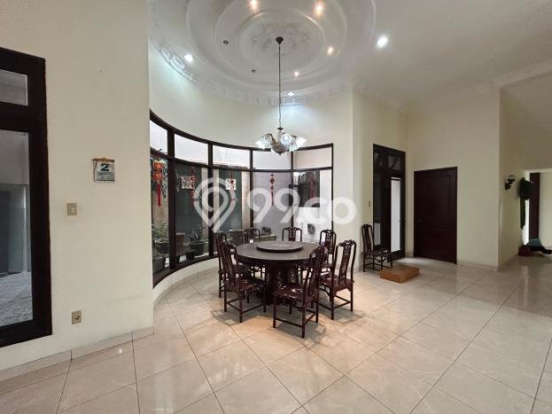 LOKASI TERBAIK! Vila di Medan Polonia, Ukuran 465m2m², Lokasi Premium dengan jalan bagus LOKASI TERBAIK! Vila di Medan Polonia, Ukuran 465m2m², Lokasi Premium dengan jalan bagus