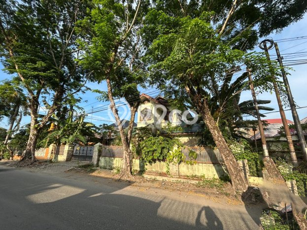 Kesempatan Langka! Vila Kawasan Medan Baru, Dimensi 525m2m², Kawasan Prospektif dengan nilai meningkat Kesempatan Langka! Vila Kawasan Medan Baru, Dimensi 525m2m², Kawasan Prospektif dengan nilai meningkat