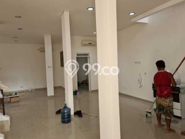 Rumah di Gading Serpong, 4 KT, Lingkungan Asri, Luas 208m² LB 450m² Rumah di Gading Serpong, 4 KT, Lingkungan Asri, Luas 208m² LB 450m²