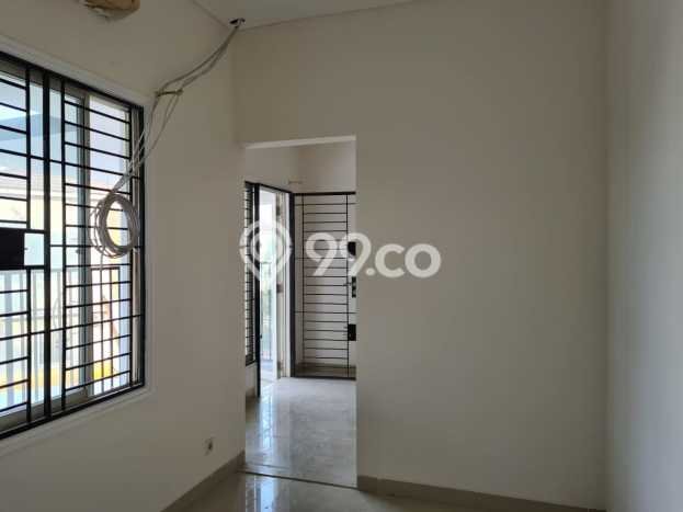 Rumah di Gading Serpong, 4 KT, Lingkungan Asri, Luas 208m² LB 450m² Rumah di Gading Serpong, 4 KT, Lingkungan Asri, Luas 208m² LB 450m²