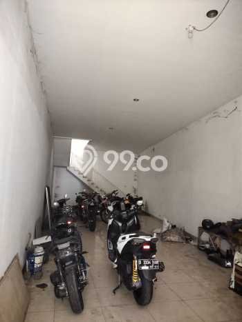 Dijual! Ruko di Gatot Subroto Bandung LT 135m2 / LB 235m2 Kawasan Strategis Dijual! Ruko di Gatot Subroto Bandung LT 135m2 / LB 235m2 Kawasan Strategis