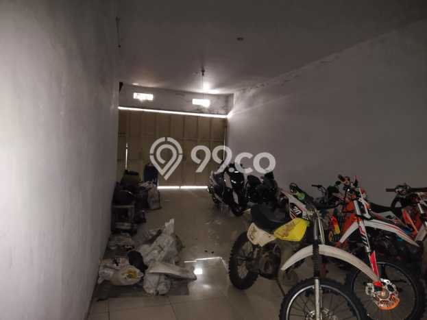 Dijual! Ruko di Gatot Subroto Bandung LT 135m2 / LB 235m2 Kawasan Strategis Dijual! Ruko di Gatot Subroto Bandung LT 135m2 / LB 235m2 Kawasan Strategis