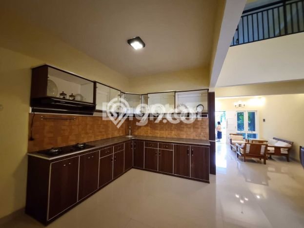 Jual Rumah Luas Megah Dengan View Eksklusif di Taman Galaxy, Bekasi Jual Rumah Luas Megah Dengan View Eksklusif di Taman Galaxy, Bekasi