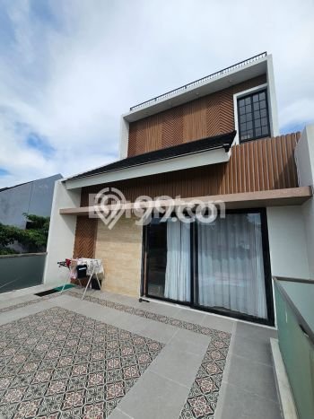 Rumah Luxury Modern Tanpa Renovasi di Harapan Indah Bekasi Rumah Luxury Modern Tanpa Renovasi di Harapan Indah Bekasi