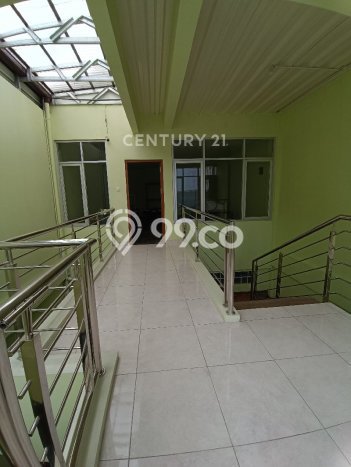 Ruko Disewa di Bandung dengan LB 240m2 Area Komersial Ramai Ruko Disewa di Bandung dengan LB 240m2 Area Komersial Ramai