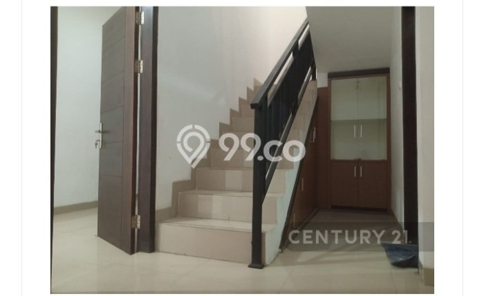 Disewakan! Rumah 5 Kamar Tidur &
4 Kamar Mandi di Turangga, Bandung Disewakan! Rumah 5 Kamar Tidur &
4 Kamar Mandi di Turangga, Bandung