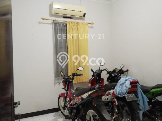 Rumah Modern 2 KT di Taman Kopo Indah Bandung Semi Furnished Rumah Modern 2 KT di Taman Kopo Indah Bandung Semi Furnished