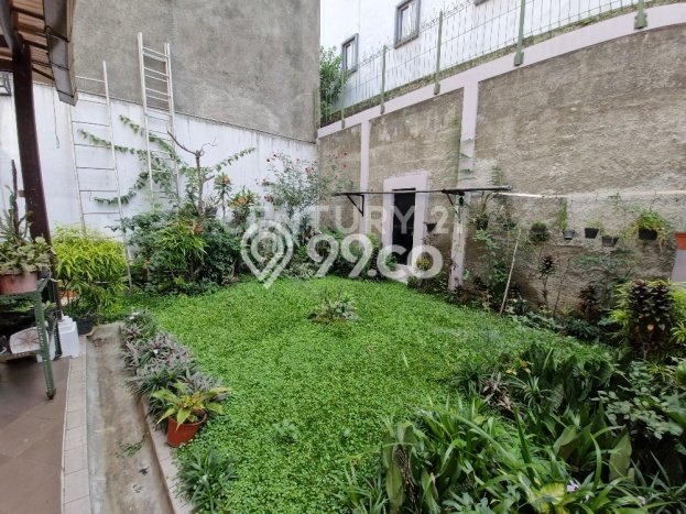Dijual Rumah Premium dengan Fasilitas Sekitar Komplit di Sukajadi, Bandung Dijual Rumah Premium dengan Fasilitas Sekitar Komplit di Sukajadi, Bandung