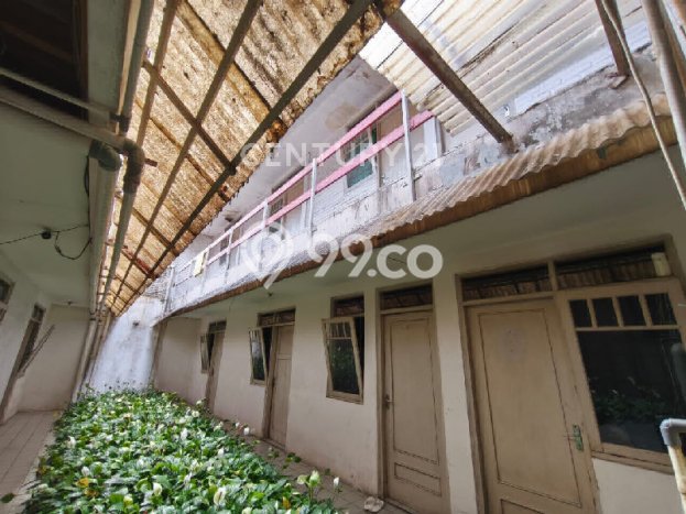 Rumah Bagus Disewakan di Cibeunying, Bandung LT 423m2, LB 350m2 Rumah Bagus Disewakan di Cibeunying, Bandung LT 423m2, LB 350m2