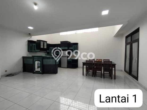 Rumah Elit LB 330m2 Siap Pakai Desain Elegan di Soekarno Hatta, Bandung Rumah Elit LB 330m2 Siap Pakai Desain Elegan di Soekarno Hatta, Bandung
