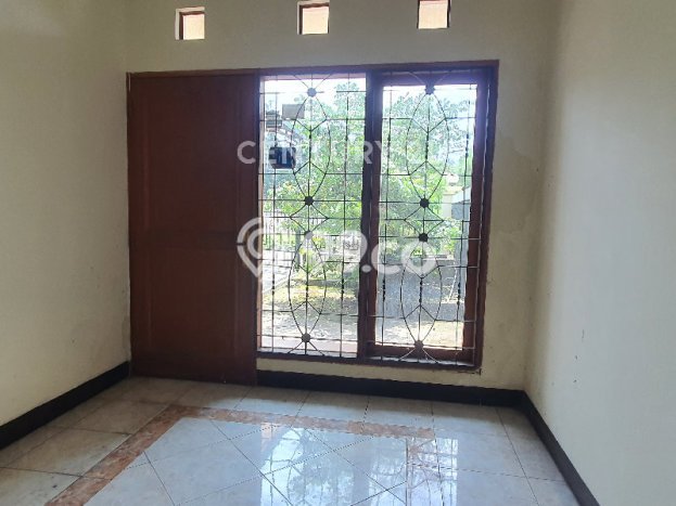 Lokasi strategis! Rumah siap pakai dikontrakkan di Batununggal LB 300m2 Lokasi strategis! Rumah siap pakai dikontrakkan di Batununggal LB 300m2