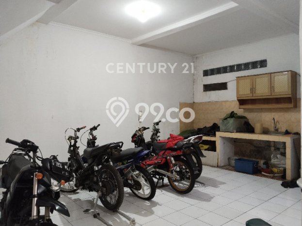 Rumah Modern 2 KT di Taman Kopo Indah Bandung Semi Furnished Rumah Modern 2 KT di Taman Kopo Indah Bandung Semi Furnished