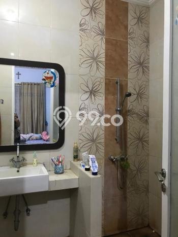 Jual Cepat Rumah dengan 5 Kamar Tidur dan 4 Kamar Mandi di Kawasan Batununggal, Bandung Jual Cepat Rumah dengan 5 Kamar Tidur dan 4 Kamar Mandi di Kawasan Batununggal, Bandung