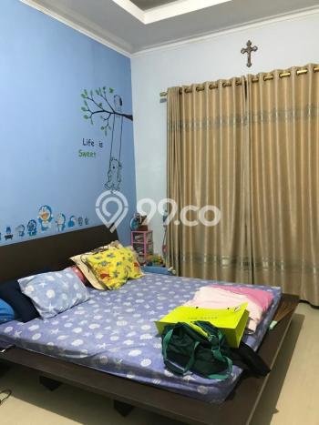Jual Cepat Rumah dengan 5 Kamar Tidur dan 4 Kamar Mandi di Kawasan Batununggal, Bandung Jual Cepat Rumah dengan 5 Kamar Tidur dan 4 Kamar Mandi di Kawasan Batununggal, Bandung