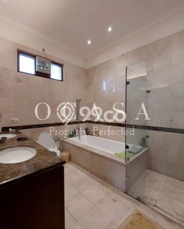 Ready to Use! Luxury House LT 1030m2 Desain Modern di Ragunan Ready to Use! Luxury House LT 1030m2 Desain Modern di Ragunan