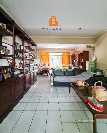 Ready to Use! Premium House LT 328m2 Desain Modern di Pakubuwono Ready to Use! Premium House LT 328m2 Desain Modern di Pakubuwono