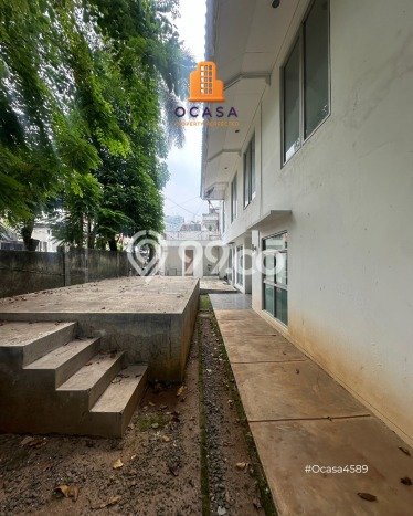 Rumah Eksklusif Siap Huni LT 200m2 di Kebayoran Baru, Jakarta Selatan Rumah Eksklusif Siap Huni LT 200m2 di Kebayoran Baru, Jakarta Selatan
