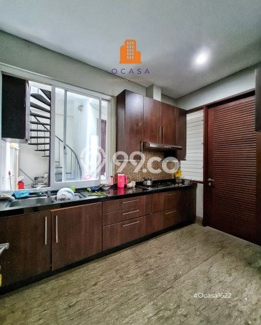 Disewakan Rumah Bagus di Kebayoran Baru Harga Rp 650 Juta/ Tahun Disewakan Rumah Bagus di Kebayoran Baru Harga Rp 650 Juta/ Tahun